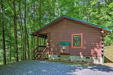 Mökkimajoitus Clyde Cabin Hideaway: Porch & Grill