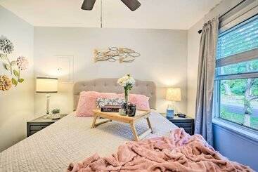 Darling Cottage ~ 1 Mi To Lake Erie Beach!