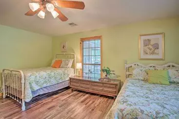 Vakantiehuisje Kingston House W/ Fire Pit, Short Walk To Lake!