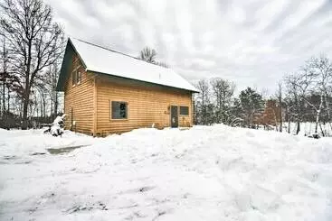 コテージ Cabin W/ Fireplace < 1 Mile To Lakes + Golf