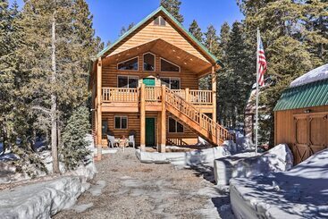 بيت ريفى Duck Creek Village Cabin W/ Fire Pit & Grill!