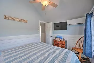 Mökkimajoitus Everglades City Cabin: Dock & Heated Pool!