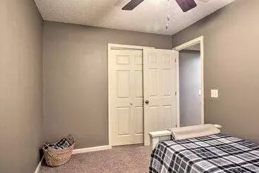 Mökkimajoitus Lakefront Home W/ Private Dock In Hot Springs!