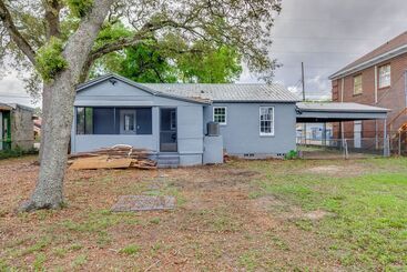 Cabane Pet Friendly Pensacola House Rental: 3 Mi To Beach