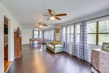 Сельский дом Waterfront Sopchoppy Hideaway W/ 2 Kayaks!