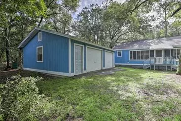 Mökkimajoitus Waterfront Sopchoppy Hideaway W/ 2 Kayaks!