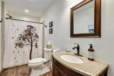 בית מלון כפרי Rivers Edge Treehouses