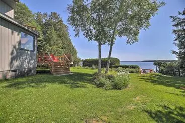コテージ Plattsburgh Home W/ Deck On Lake Champlain