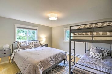 קוטג'' Renovated Kingston Home: Game Room & Deck!