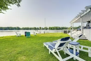 コテージ Waterfront Retreat, 10 Mi To Dtwn Shipshewana