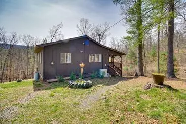 Mökkimajoitus Broadway Cabin W/ Hot Tub: Hike & Ski