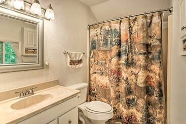 Bryson City Cottage W/ Hot Tub & Waterfall Views!