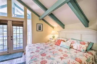 Cape Canaveral Cottage W/ Pool   Walk To Beach!