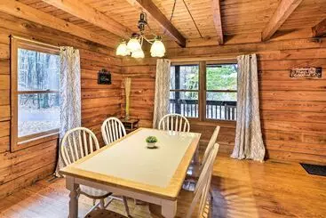 コテージ Cozy Alpine Lake Cabin W/ Pool & Lake Access!