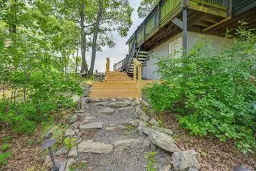 コテージ Great Cacapon Cabin W/ Mountain Views