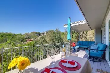 コテージ Luxe  Lake House Retreat  W/ Lake Travis View