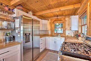 Updated Glen Arbor Cottage On Lake: Dock & Mooring