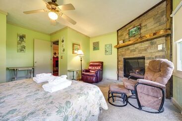 茅舍 Campbell Retreat  In Maggie Valley W/ Deck!