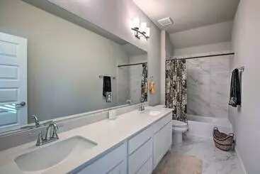 コテージ Patio & Game Room: Modern Home In Frisco