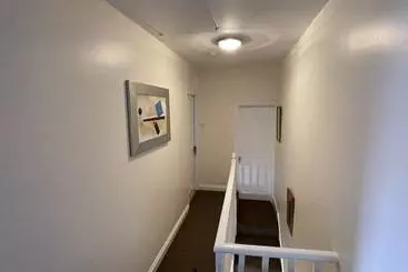 Residència Impeccable 4 Bed Home Away From Home In Swindon