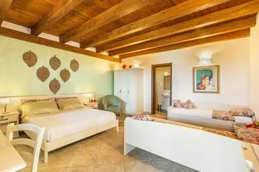 Bed and Breakfast 3201 Tenuta Cavalieri Camera Quadrupla