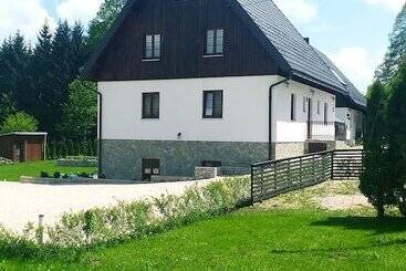 تختخواب و صبحانه Green Lakes House 2