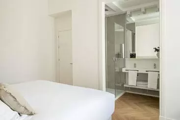 هتل آپارتمان Mylu Suites By Puerta Catedral
