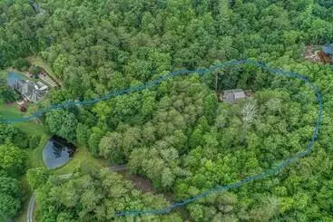 Mökkimajoitus Bear Track Falls Retreat Mtn. Getaway!