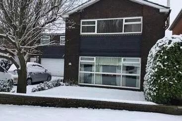 Hotel 5 Ravenhurst Drive