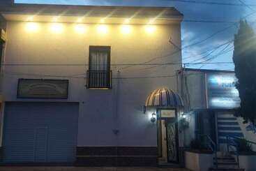 Otel Central Pirámides