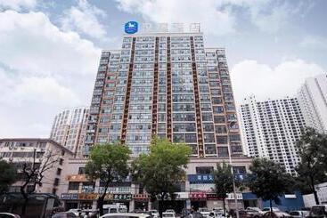 Hanting Premium Hotel Xinyang Railway Station
