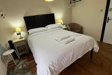 住宿加早餐  Old Manor House