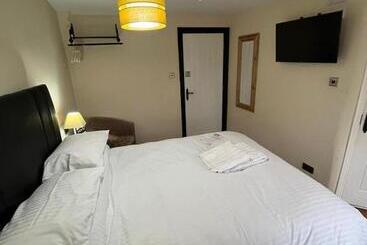 Bed and Breakfast Old Manor House