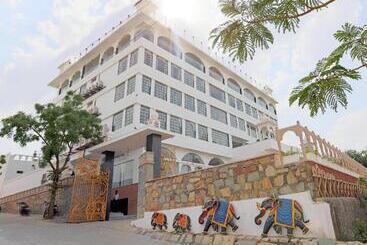 Отель Regenta Central Mewargarh, Near Biological Park