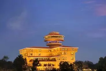 Hotel Rs Sarovar Portico