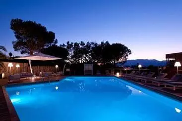 Isulella Hotel & Restaurant
