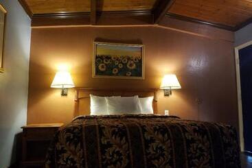 مُتل Del Aire Inn