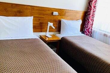 فندق على الطريق Highway Motor Inn Taree