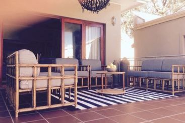 פנסיון Calais Guest House