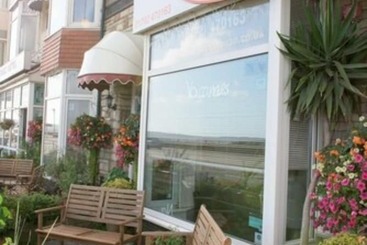 بنسيون Leonardo S Guest House