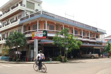 Souvanna Hotel 1