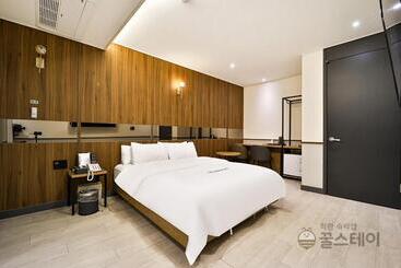 Browndot Hotel Guun