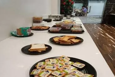 The Sky Land Hotel & Restaurant