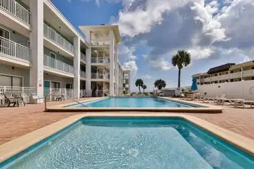 リゾートホテル Coastal Life 206 A 2nd Floor Studio With 2 Single Beds