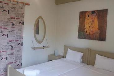 酒店 Aristi Studio Apartments