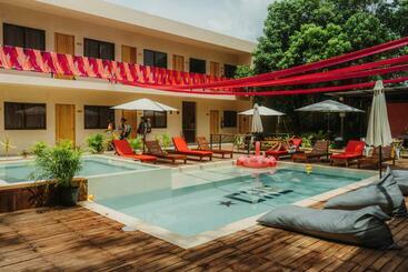 Che Valladolid Hostel & Bar Adults Only