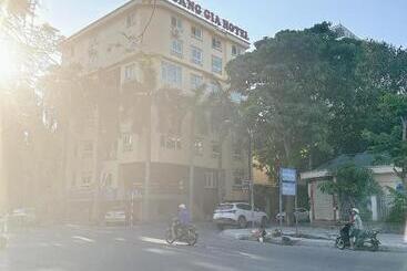 هتل Khách Sạn Hoàng Gia