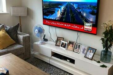 پانسیون Croydon Near London