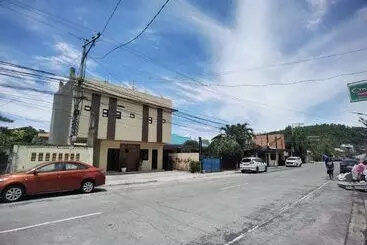 Hotel Y S Rezidenzia Suites