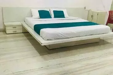 Pension Comfortable Guest House Stay In Jubilee Hills